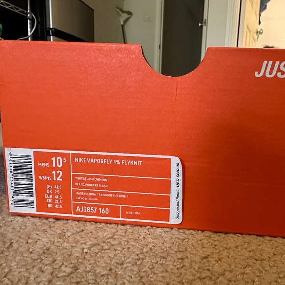 Nike Vaporfly 4% Flyknit Running Shoes. Mens 10.5/Womens 12. NWOT - Picture 6 of 7
